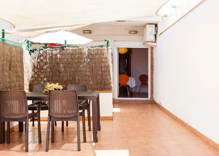 Patio Budget Apartment 12